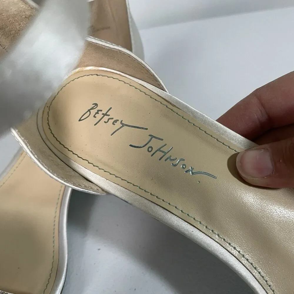 Betsey Johnson SB-Mel Block Heel Shoes Jeweled Satin Sandal Ivory Formal Size 9
